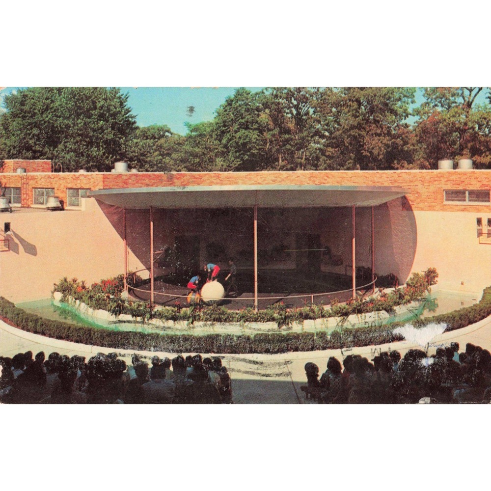 Vintage Joe Mendi Chimpanzee Theater Detroit Zoo Michigan Postcard 1970 Postmark